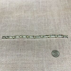 ‎Sharp Silver Etched Cut Bracelet